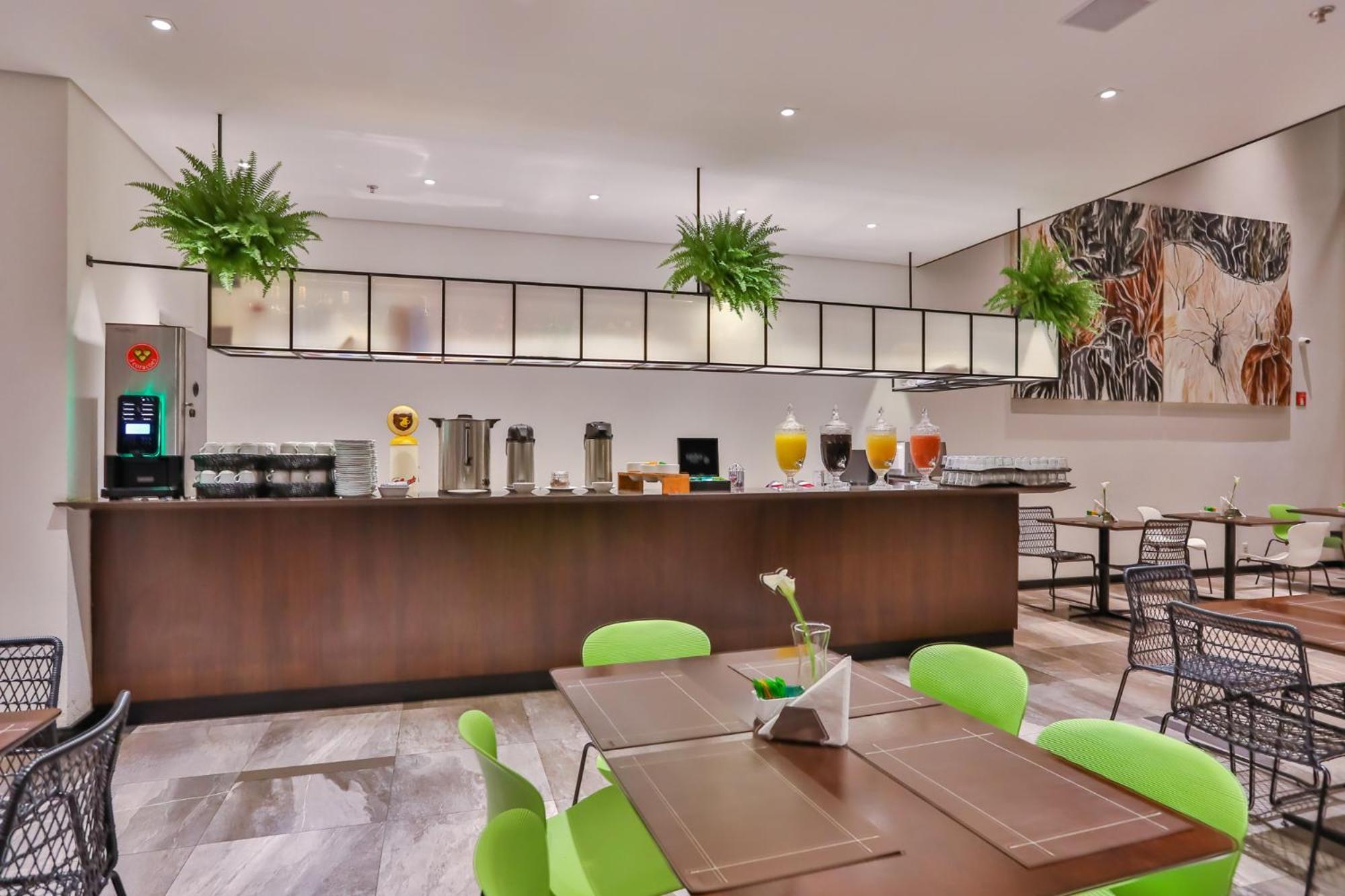 Wyndham Garden Convention 酒店